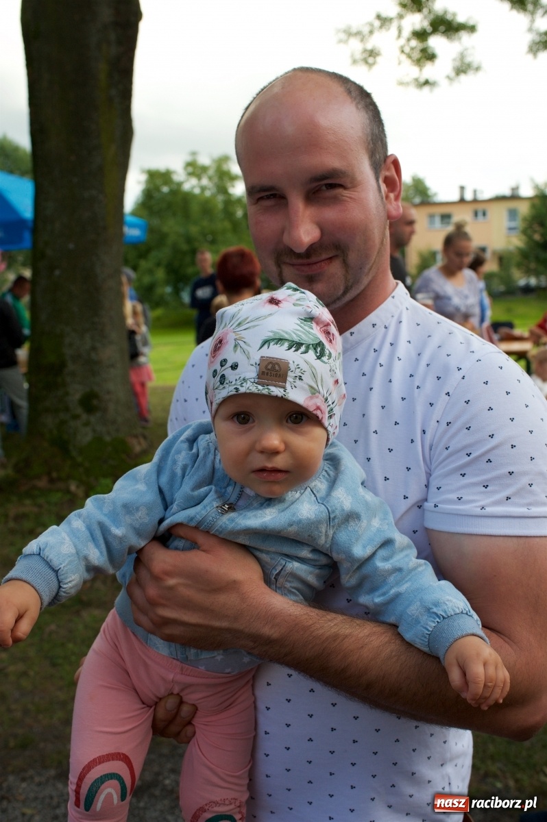 Zdjęcie w galerii na portalu naszraciborz.pl: Tworkowski piknik przy zamku zakończony fire show [FOTO] wiadomości z regionu