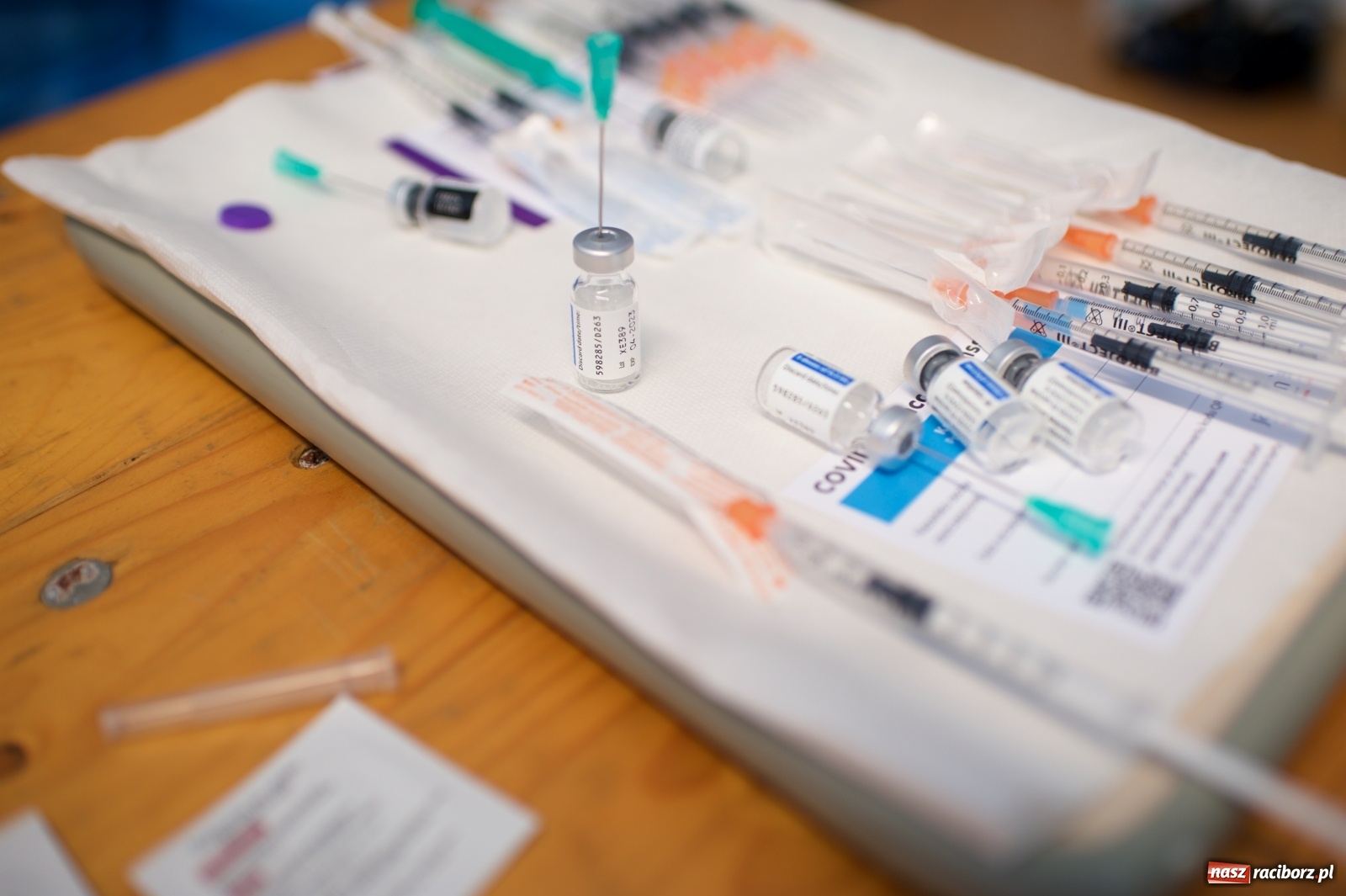 Zdjęcie w galerii na portalu naszraciborz.pl: Tworkowski piknik przy zamku zakończony fire show [FOTO] wiadomości z regionu