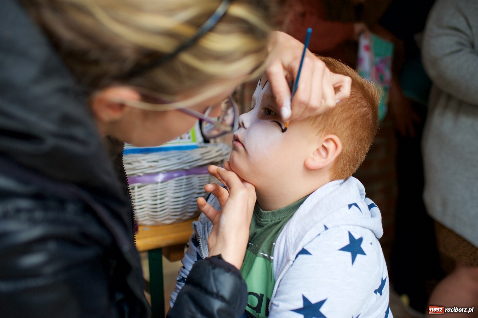 Zdjęcie w galerii na portalu naszraciborz.pl: Tworkowski piknik przy zamku zakończony fire show [FOTO] wiadomości z regionu