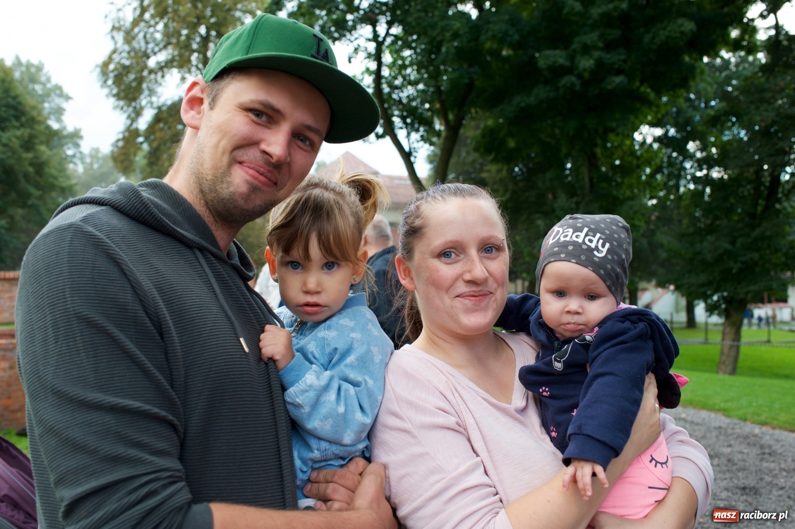 Zdjęcie w galerii na portalu naszraciborz.pl: Tworkowski piknik przy zamku zakończony fire show [FOTO] wiadomości z regionu
