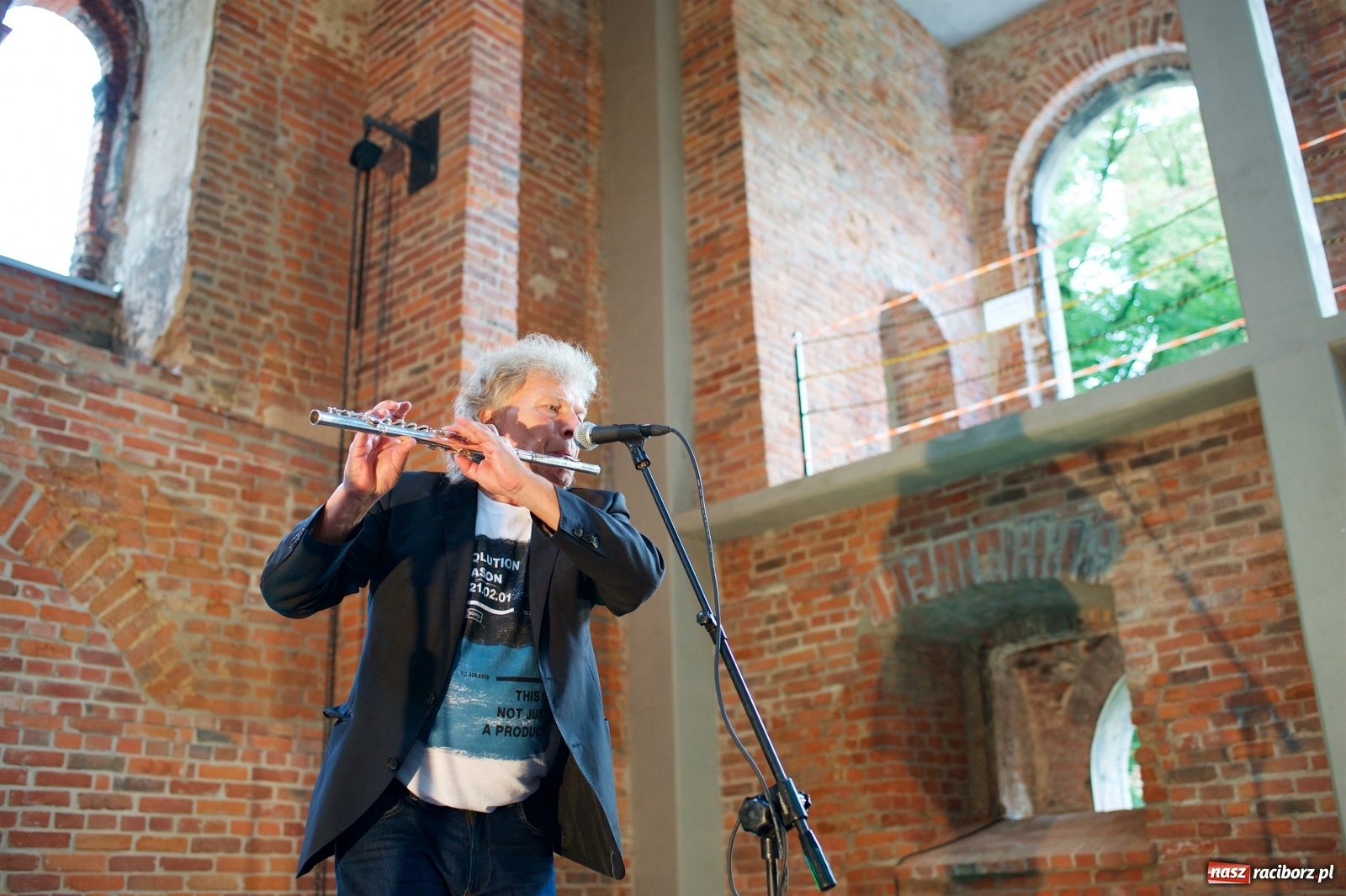Zdjęcie w galerii na portalu naszraciborz.pl: Tworkowski piknik przy zamku zakończony fire show [FOTO] wiadomości z regionu