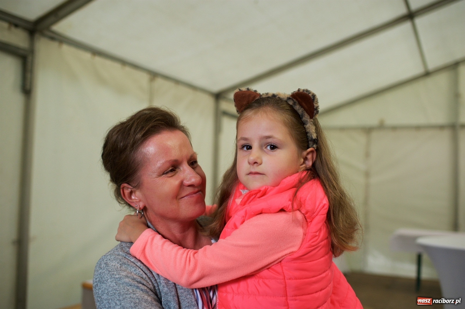 Zdjęcie w galerii na portalu naszraciborz.pl: Tworkowski piknik przy zamku zakończony fire show [FOTO] wiadomości z regionu