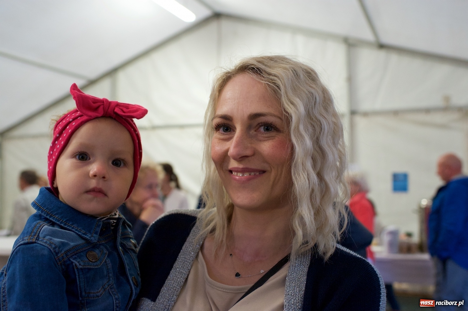 Zdjęcie w galerii na portalu naszraciborz.pl: Tworkowski piknik przy zamku zakończony fire show [FOTO] wiadomości z regionu