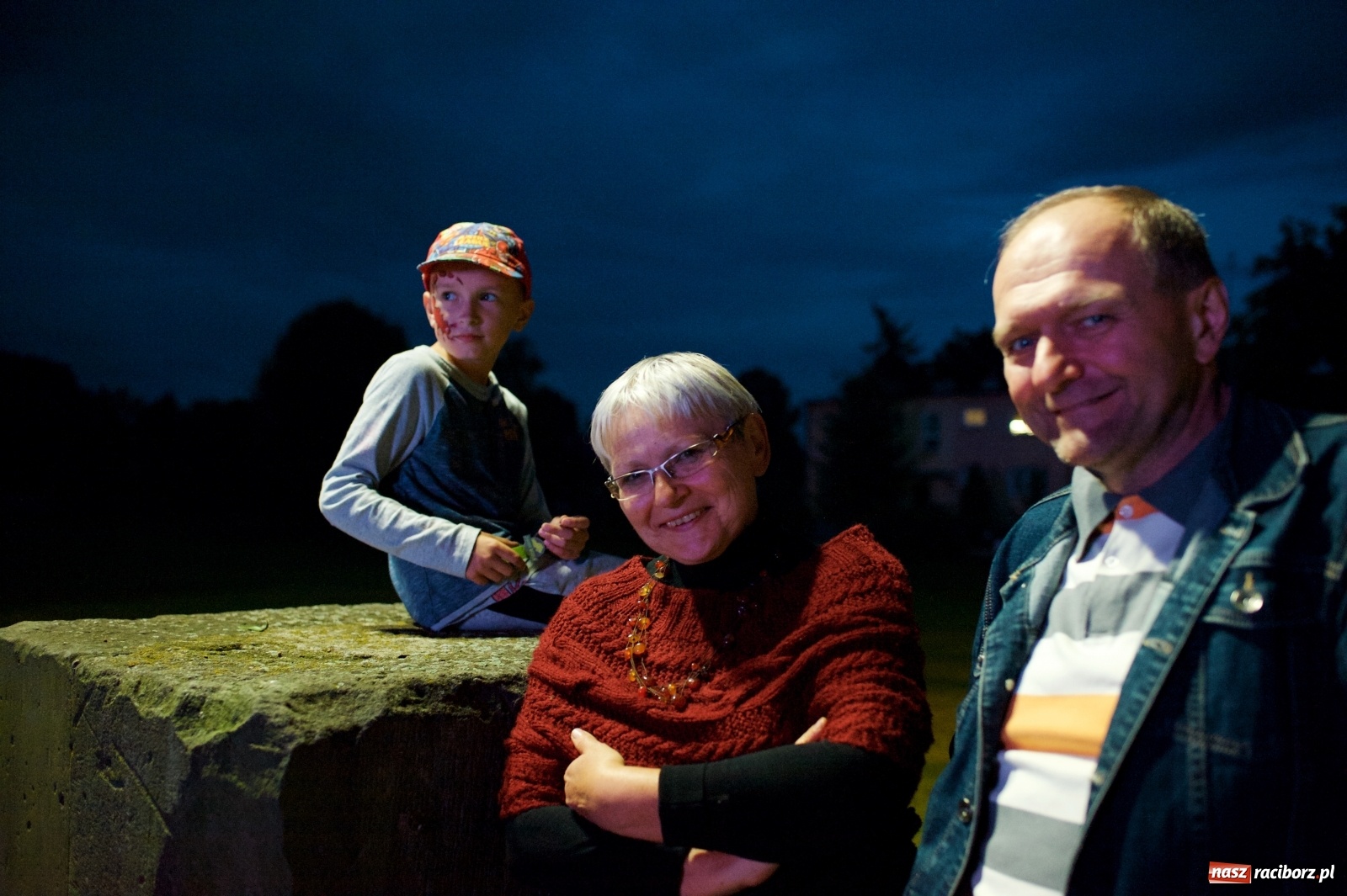 Zdjęcie w galerii na portalu naszraciborz.pl: Tworkowski piknik przy zamku zakończony fire show [FOTO] wiadomości z regionu