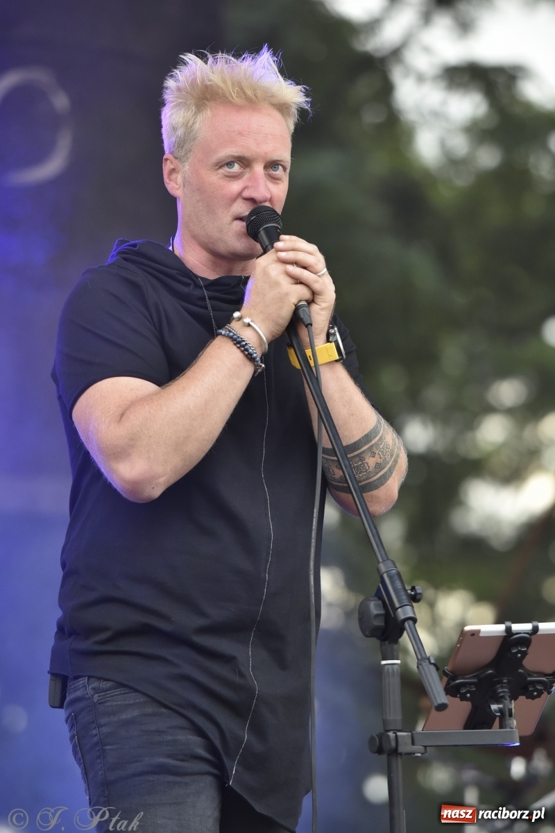 Zdjęcie w galerii na portalu naszraciborz.pl: Koncert z okazji 10-lecia zespołu BARTNICKY za nami wiadomości z regionu