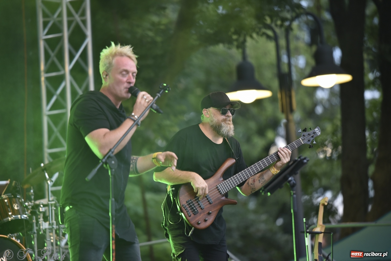 Zdjęcie w galerii na portalu naszraciborz.pl: Koncert z okazji 10-lecia zespołu BARTNICKY za nami wiadomości z regionu