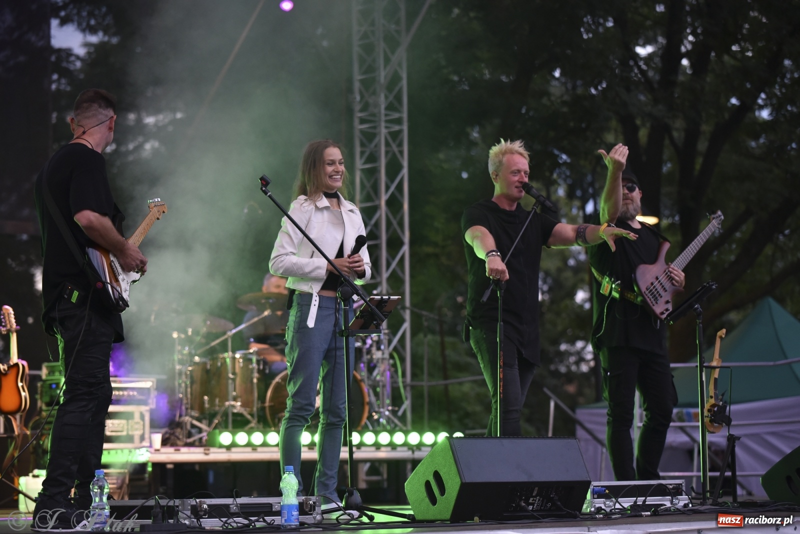 Zdjęcie w galerii na portalu naszraciborz.pl: Koncert z okazji 10-lecia zespołu BARTNICKY za nami wiadomości z regionu