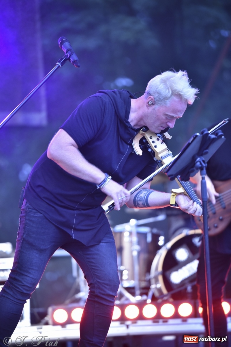 Zdjęcie w galerii na portalu naszraciborz.pl: Koncert z okazji 10-lecia zespołu BARTNICKY za nami wiadomości z regionu