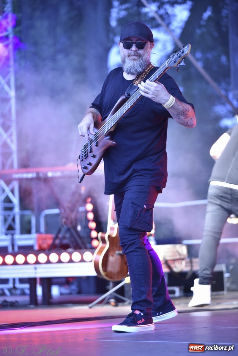 Zdjęcie w galerii na portalu naszraciborz.pl: Koncert z okazji 10-lecia zespołu BARTNICKY za nami wiadomości z regionu