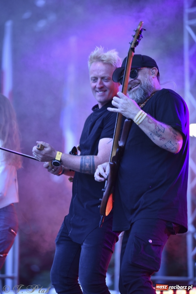 Zdjęcie w galerii na portalu naszraciborz.pl: Koncert z okazji 10-lecia zespołu BARTNICKY za nami wiadomości z regionu