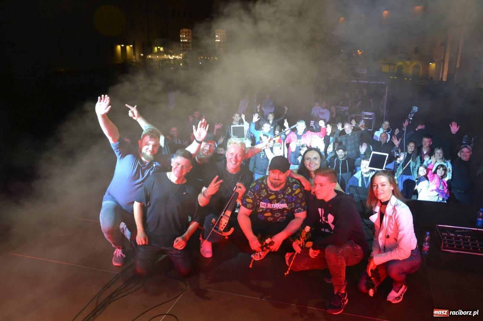 Zdjęcie w galerii na portalu naszraciborz.pl: Koncert z okazji 10-lecia zespołu BARTNICKY za nami wiadomości z regionu