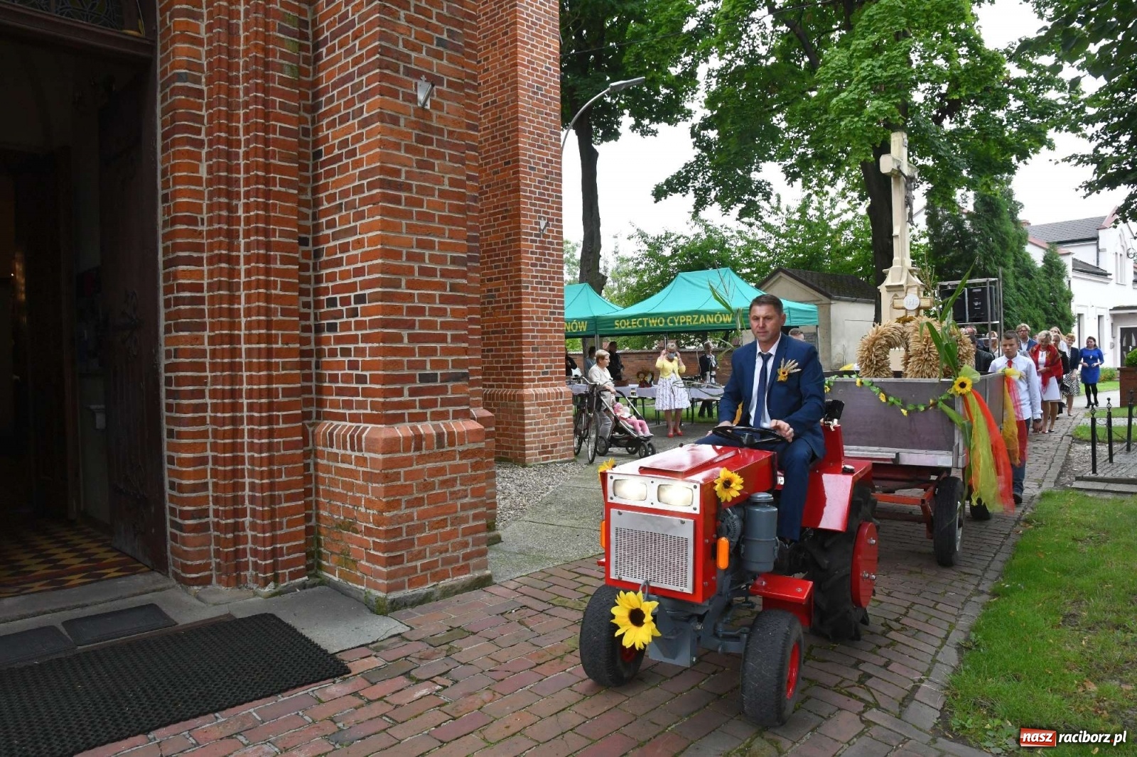Zdjęcie w galerii na portalu naszraciborz.pl: W Cyprzanowie dziś dożynki [FOTO i WIDEO] wiadomości z regionu