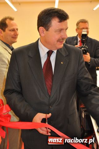 Zdjęcie w galerii na portalu naszraciborz.pl: Podwójne przecinanie wstęgi w CKU wiadomości z regionu