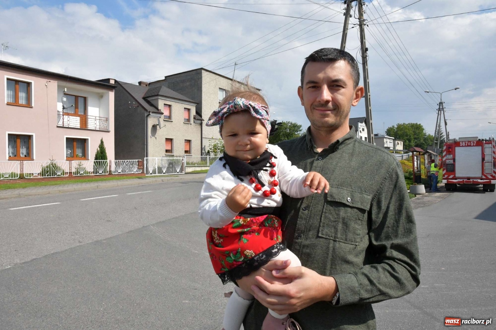 Zdjęcie w galerii na portalu naszraciborz.pl: Szczepionki jak napój bogów. Dożynki w Owsiszczach [FOTO i WIDEO] wiadomości z regionu