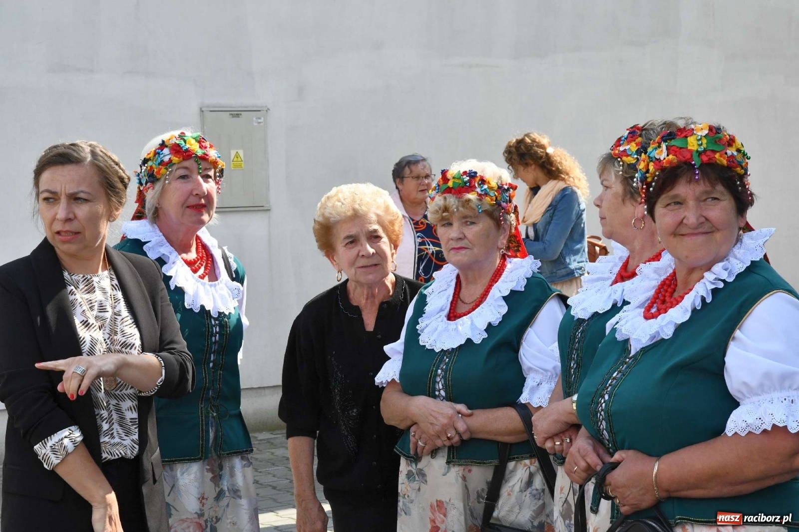Zdjęcie w galerii na portalu naszraciborz.pl: Szczepionki jak napój bogów. Dożynki w Owsiszczach [FOTO i WIDEO] wiadomości z regionu