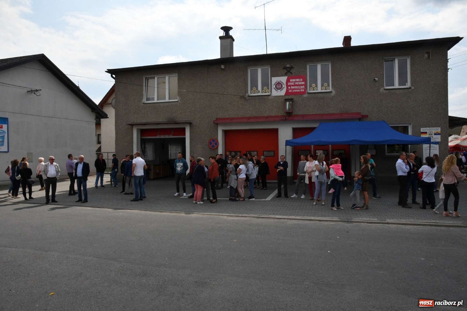 Zdjęcie w galerii na portalu naszraciborz.pl: Szczepionki jak napój bogów. Dożynki w Owsiszczach [FOTO i WIDEO] wiadomości z regionu