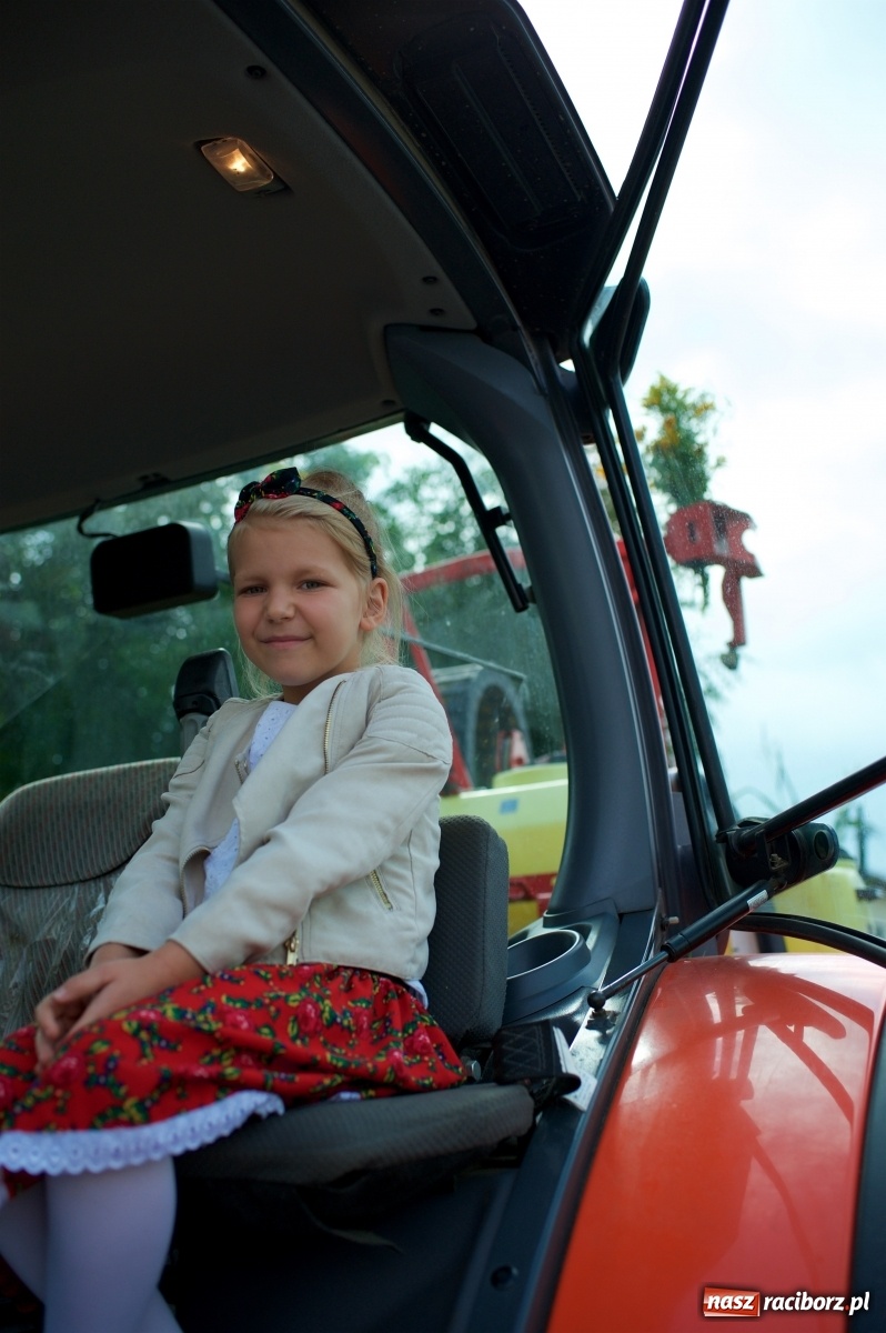 Zdjęcie w galerii na portalu naszraciborz.pl: Wody mamy dużo! Dożynki w Krzyżanowicach 2021 wiadomości z regionu