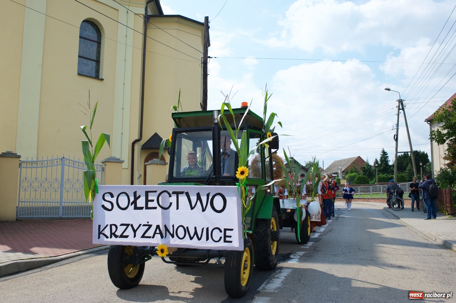 Zdjęcie w galerii na portalu naszraciborz.pl: Wody mamy dużo! Dożynki w Krzyżanowicach 2021 wiadomości z regionu