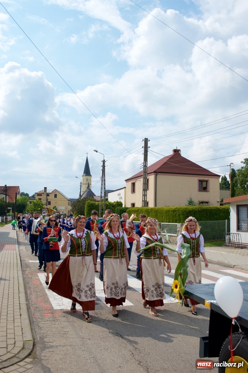 Zdjęcie w galerii na portalu naszraciborz.pl: Wody mamy dużo! Dożynki w Krzyżanowicach 2021 wiadomości z regionu