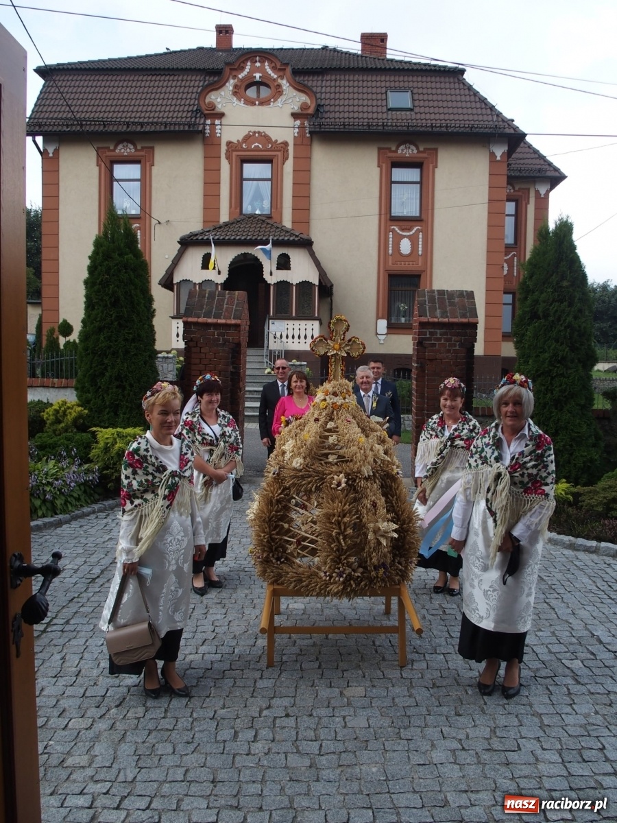 Zdjęcie w galerii na portalu naszraciborz.pl: W Rudniku dziękowali za plony wiadomości z regionu