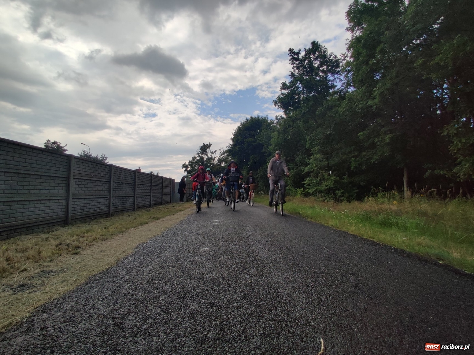 Zdjęcie w galerii na portalu naszraciborz.pl: XXIII Rodzinny Rajd Rowerowy w Kuźni Raciborskiej za nami [FOTO] wiadomości z regionu