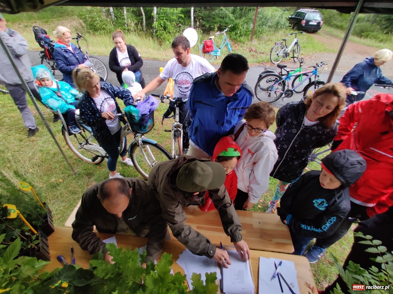 Zdjęcie w galerii na portalu naszraciborz.pl: XXIII Rodzinny Rajd Rowerowy w Kuźni Raciborskiej za nami [FOTO] wiadomości z regionu