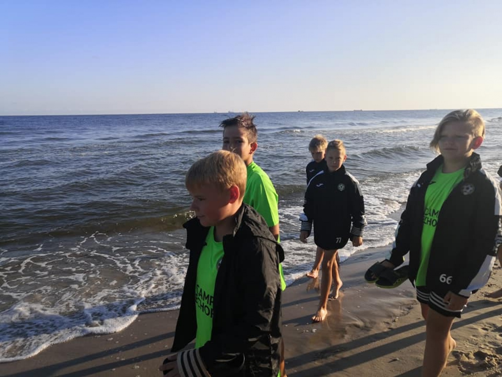 Zdjęcie w galerii na portalu naszraciborz.pl: Młodzi piłkarze LKS Tworków na obozie w Niechorzu [FOTO] wiadomości z regionu