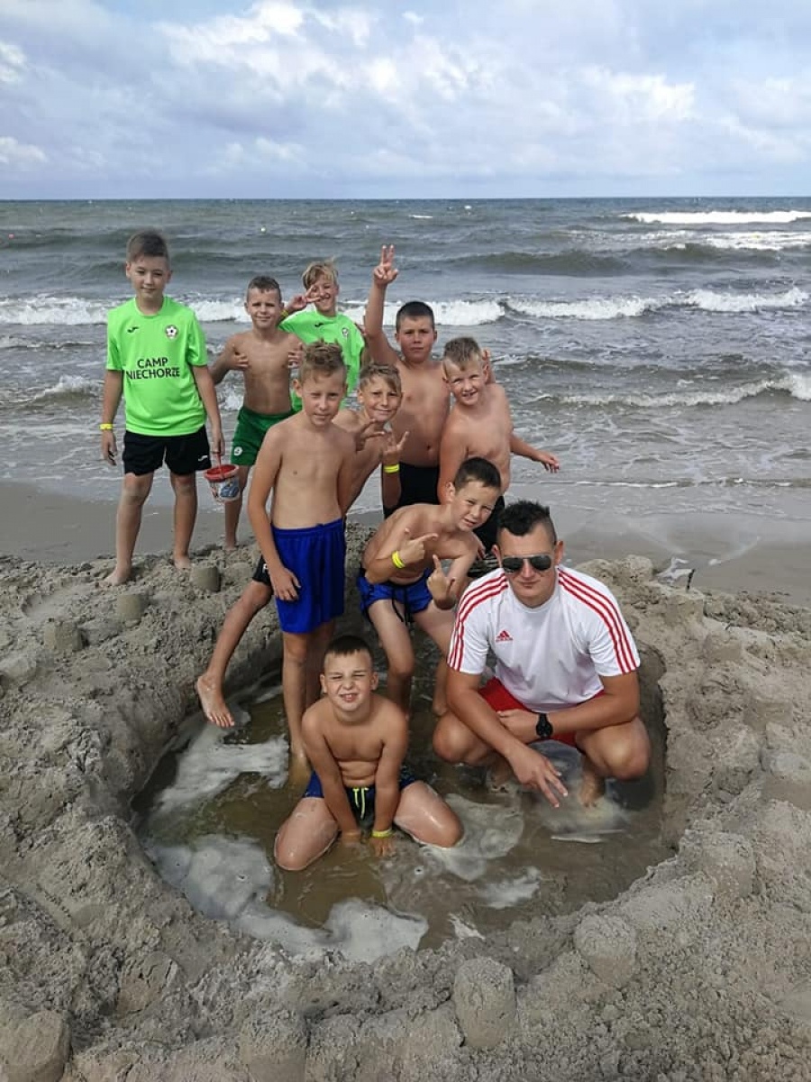 Zdjęcie w galerii na portalu naszraciborz.pl: Młodzi piłkarze LKS Tworków na obozie w Niechorzu [FOTO] wiadomości z regionu