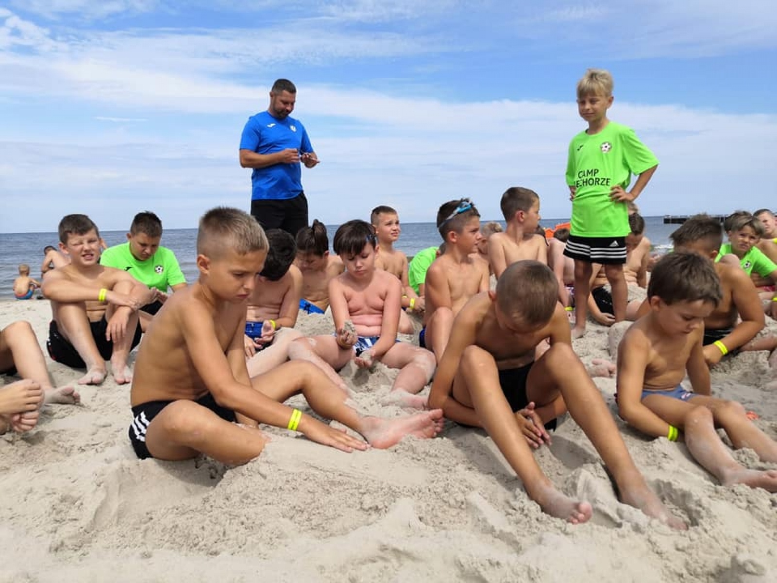 Zdjęcie w galerii na portalu naszraciborz.pl: Młodzi piłkarze LKS Tworków na obozie w Niechorzu [FOTO] wiadomości z regionu
