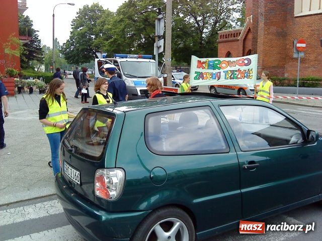 Zdjęcie w galerii na portalu naszraciborz.pl: Uczniowie Trzynastki walczą z pijaństwem wiadomości z regionu