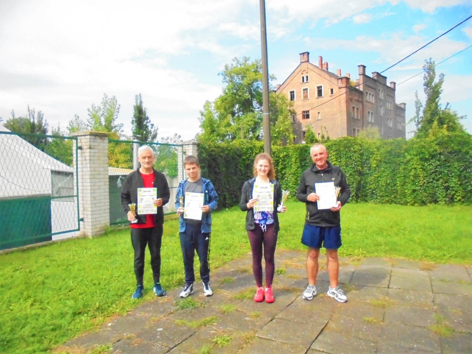 Zdjęcie w galerii na portalu naszraciborz.pl: Tenisowa rywalizacja na kortach przy Zamkowej wiadomości z regionu