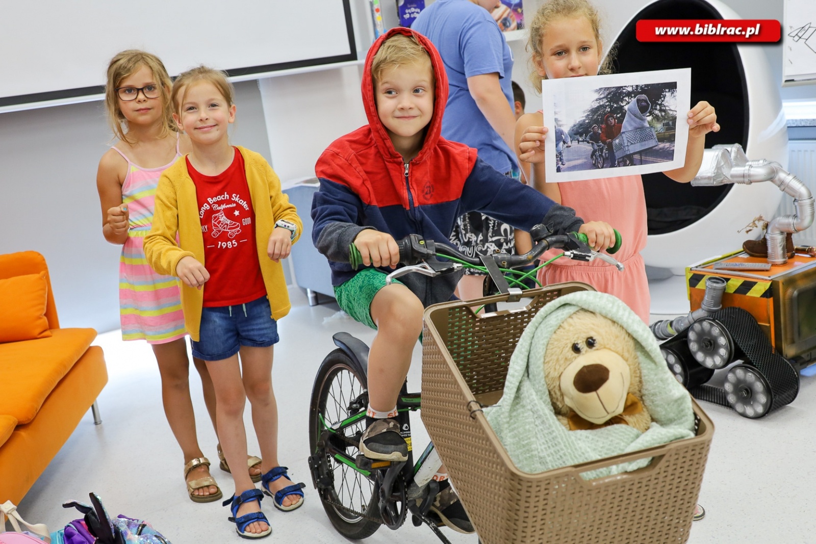 Zdjęcie w galerii na portalu naszraciborz.pl: Kosmiczne lato z biblioteką dobiegło końca [FOTO] wiadomości z regionu