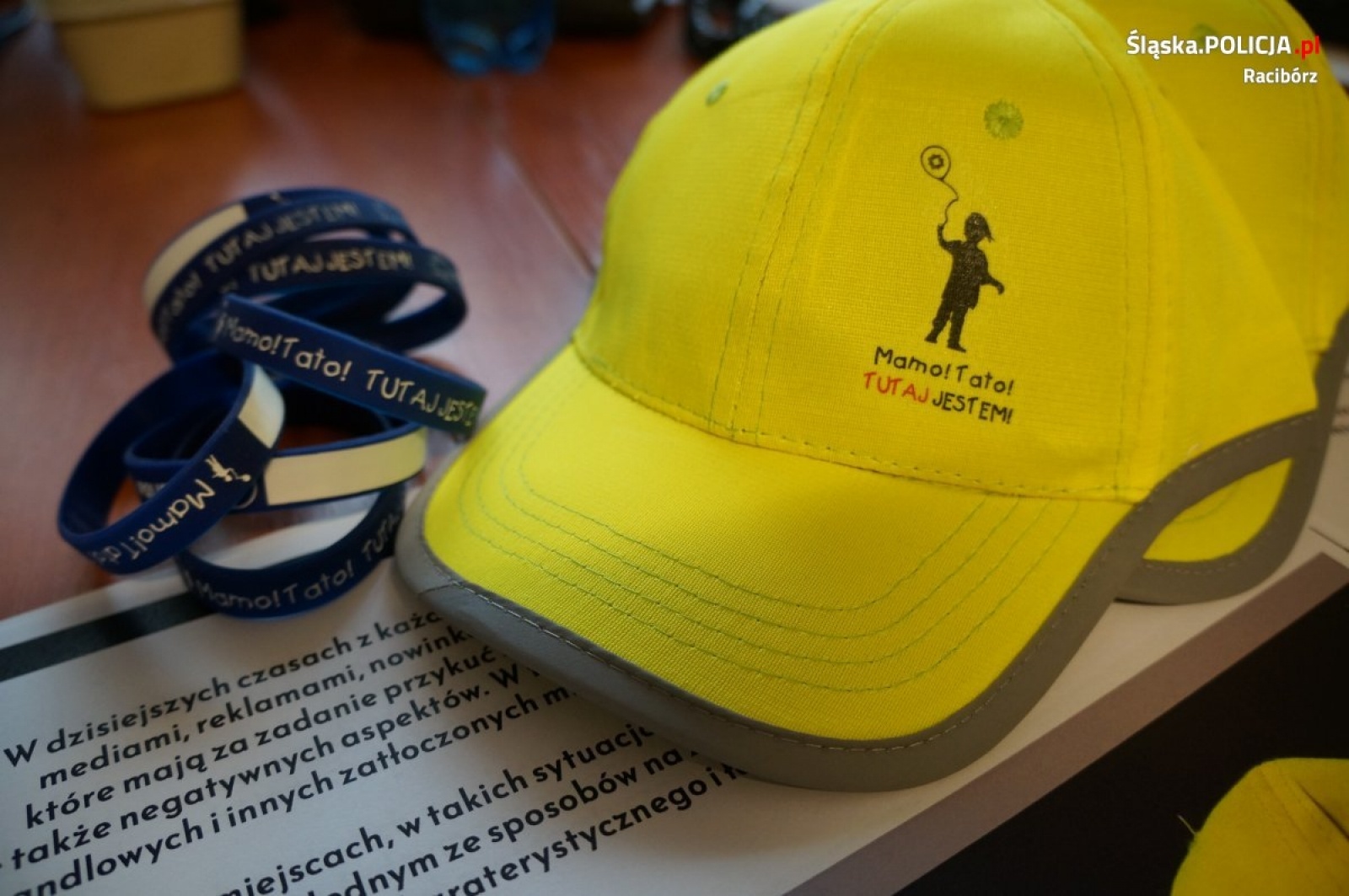 Zdjęcie w galerii na portalu naszraciborz.pl: Raciborscy policjanci promowali kampanię Mamo! Tato! Tutaj jestem wiadomości z regionu
