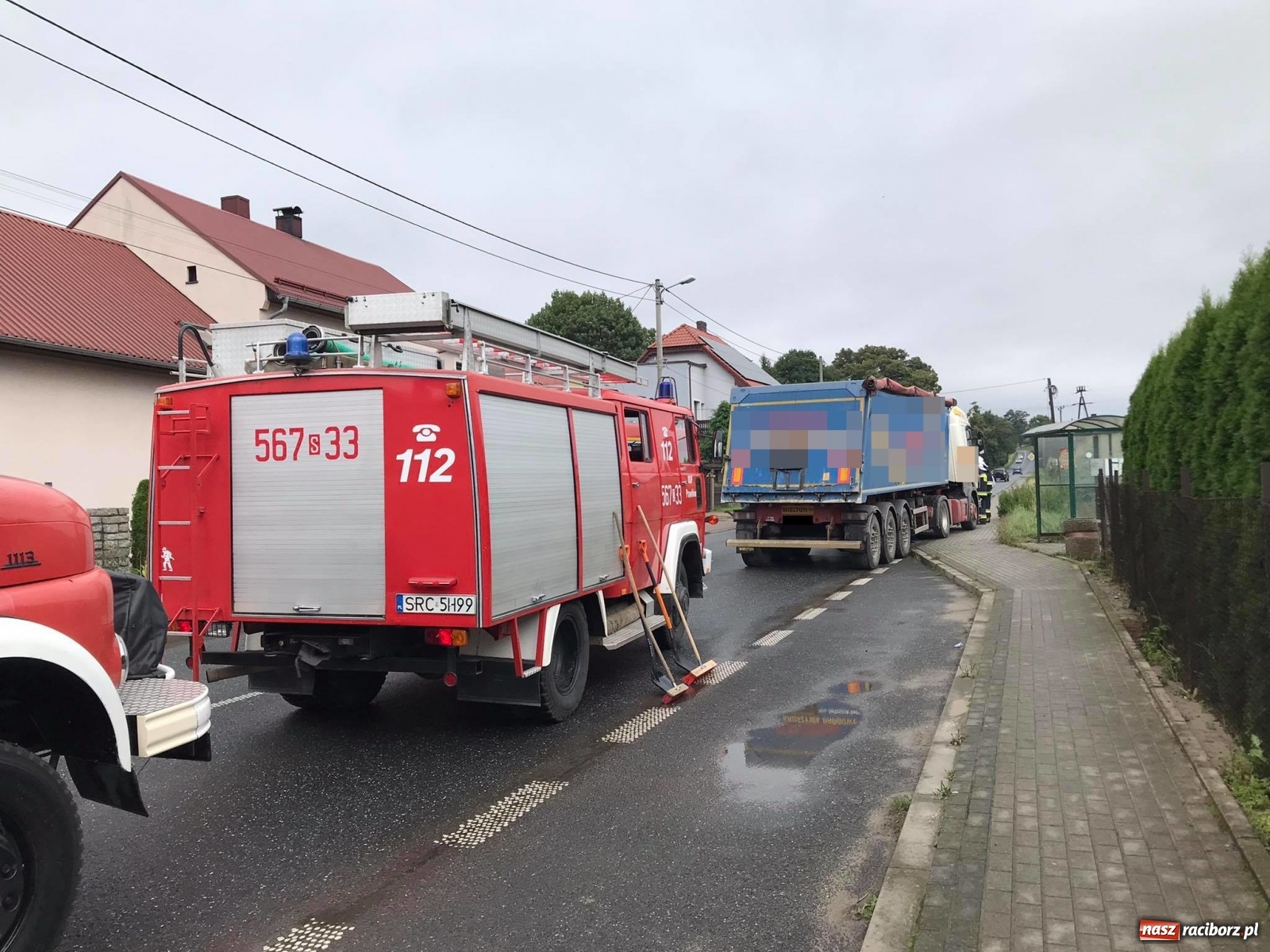 Zdjęcie w galerii na portalu naszraciborz.pl: Zderzenie trzech pojazdów w Pawłowie [FOTO] wiadomości z regionu