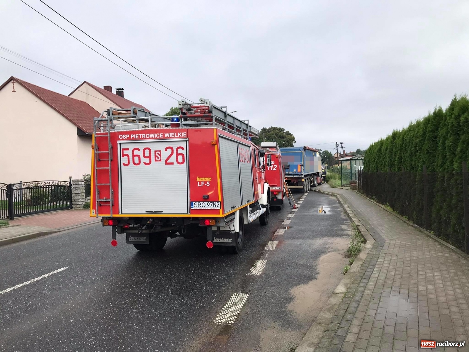Zdjęcie w galerii na portalu naszraciborz.pl: Zderzenie trzech pojazdów w Pawłowie [FOTO] wiadomości z regionu