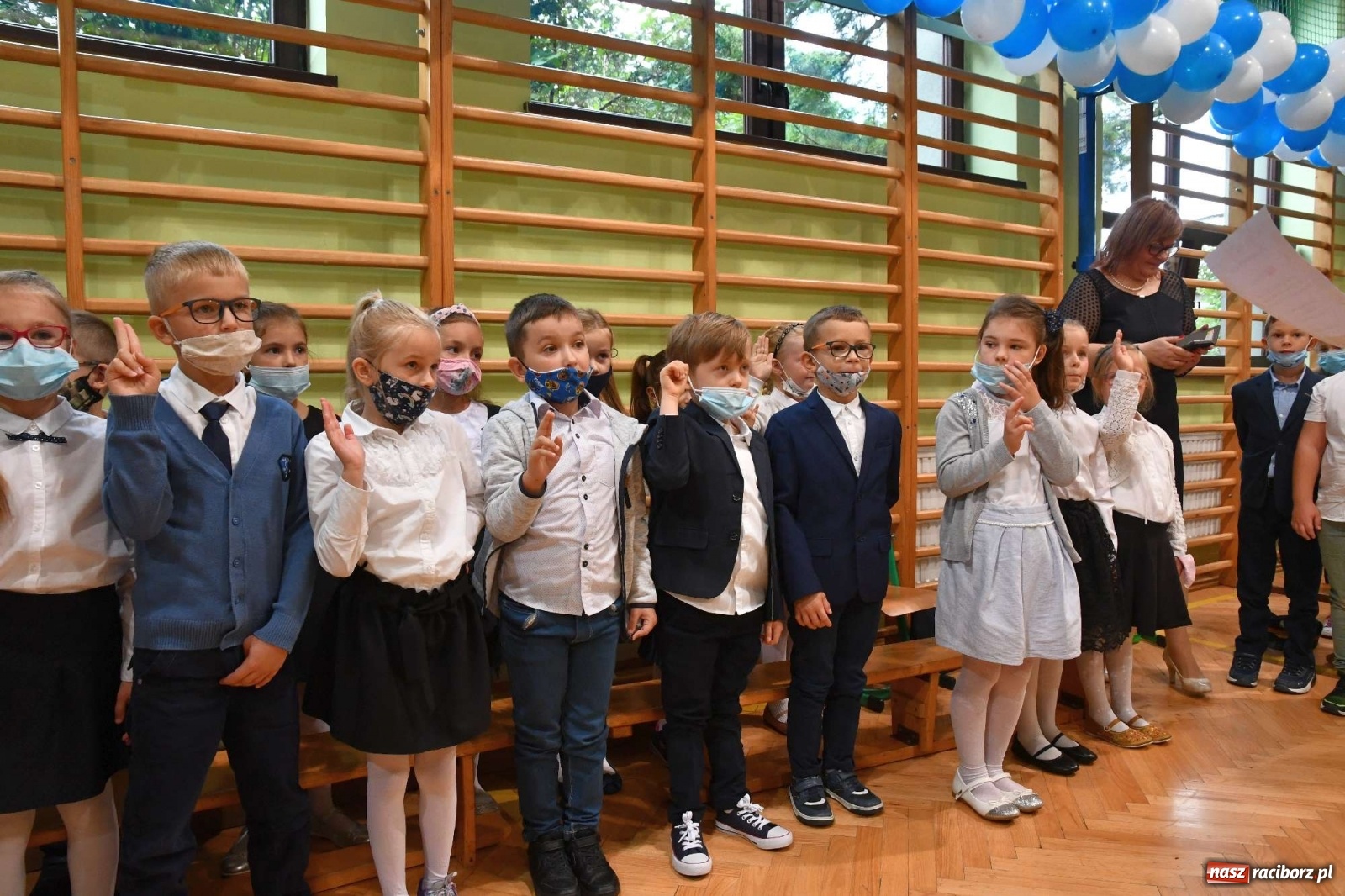 Zdjęcie w galerii na portalu naszraciborz.pl: Potrzeba inżynierów, a nie youtuberów. Miejska inauguracja roku szkolnego w Raciborzu-Brzeziu wiadomości z regionu