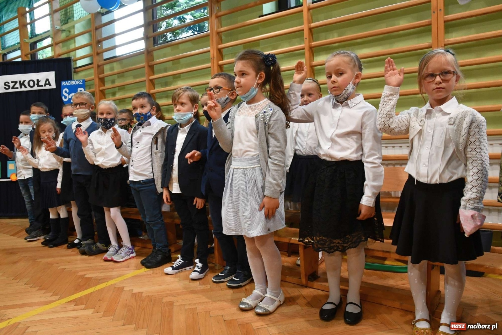 Zdjęcie w galerii na portalu naszraciborz.pl: Potrzeba inżynierów, a nie youtuberów. Miejska inauguracja roku szkolnego w Raciborzu-Brzeziu wiadomości z regionu