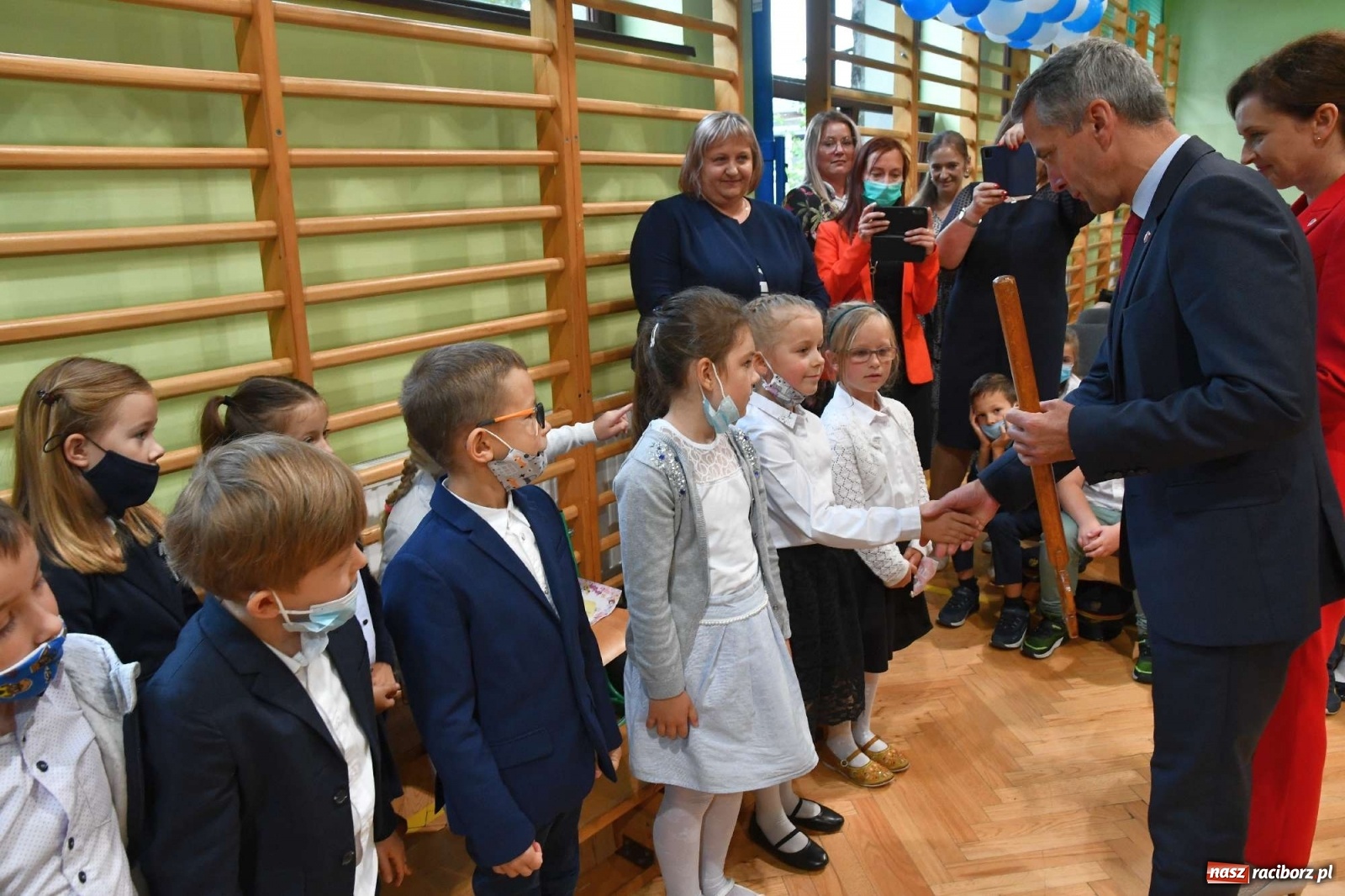 Zdjęcie w galerii na portalu naszraciborz.pl: Potrzeba inżynierów, a nie youtuberów. Miejska inauguracja roku szkolnego w Raciborzu-Brzeziu wiadomości z regionu