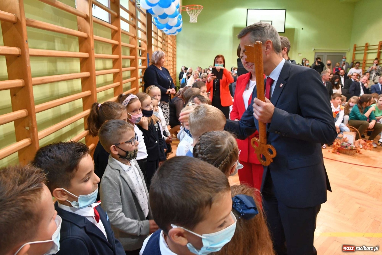 Zdjęcie w galerii na portalu naszraciborz.pl: Potrzeba inżynierów, a nie youtuberów. Miejska inauguracja roku szkolnego w Raciborzu-Brzeziu wiadomości z regionu