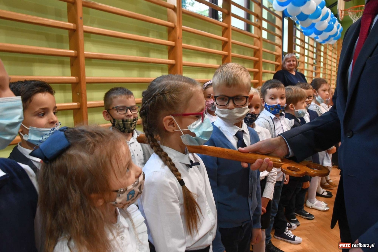 Zdjęcie w galerii na portalu naszraciborz.pl: Potrzeba inżynierów, a nie youtuberów. Miejska inauguracja roku szkolnego w Raciborzu-Brzeziu wiadomości z regionu