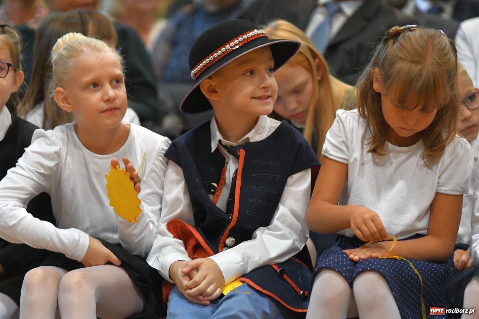 Zdjęcie w galerii na portalu naszraciborz.pl: Potrzeba inżynierów, a nie youtuberów. Miejska inauguracja roku szkolnego w Raciborzu-Brzeziu wiadomości z regionu