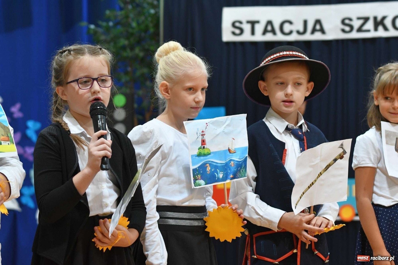 Zdjęcie w galerii na portalu naszraciborz.pl: Potrzeba inżynierów, a nie youtuberów. Miejska inauguracja roku szkolnego w Raciborzu-Brzeziu wiadomości z regionu