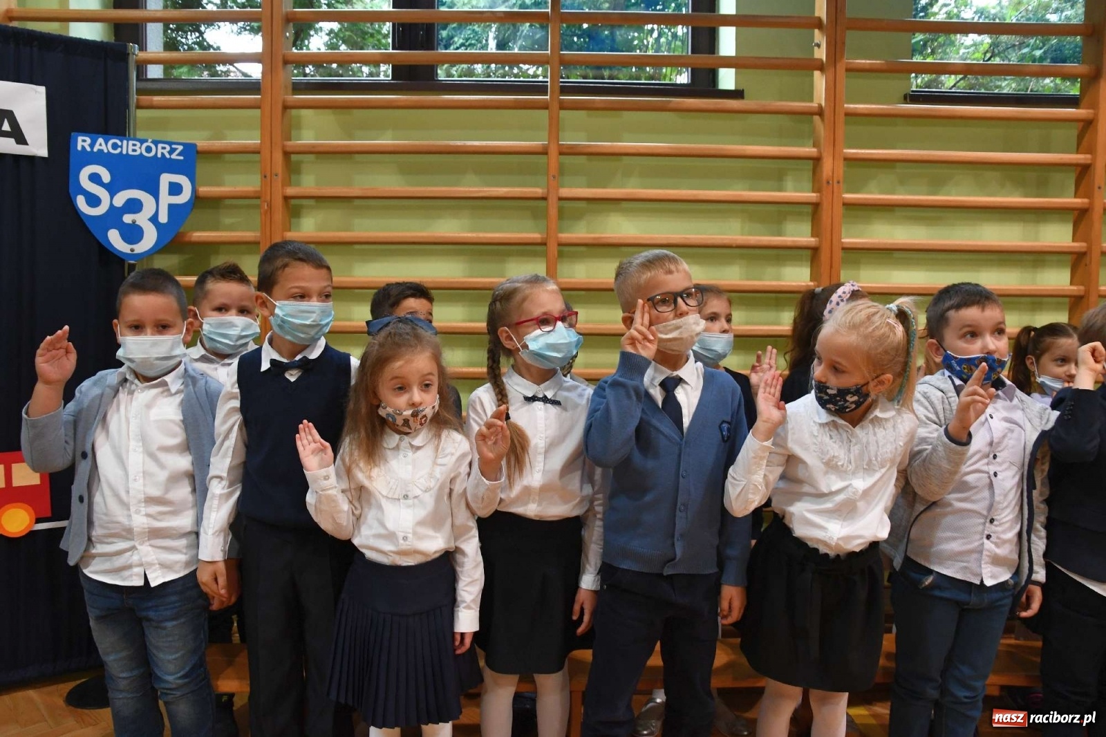 Zdjęcie w galerii na portalu naszraciborz.pl: Potrzeba inżynierów, a nie youtuberów. Miejska inauguracja roku szkolnego w Raciborzu-Brzeziu wiadomości z regionu