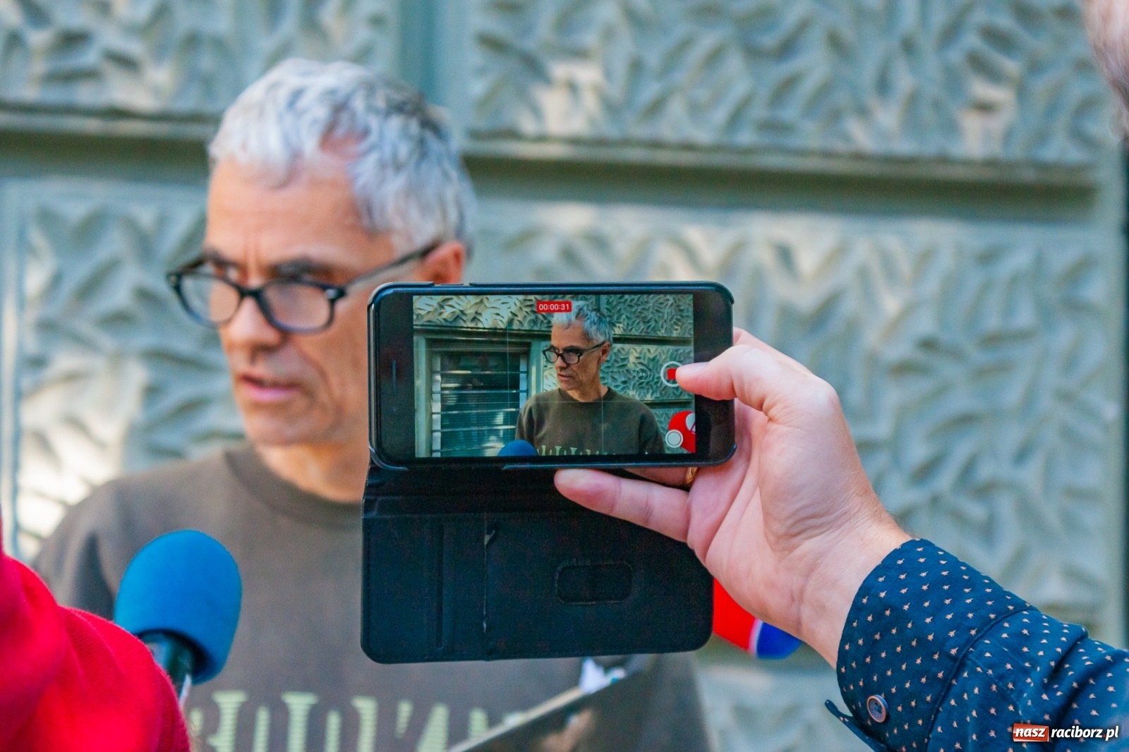 Zdjęcie w galerii na portalu naszraciborz.pl: Wezwanie prezydenta do dymisji i nocna mobilizacja jego zwolenników wiadomości z regionu