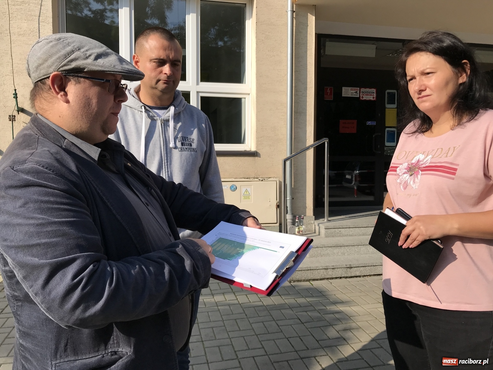 Zdjęcie w galerii na portalu naszraciborz.pl: Raciborskie Veto, Konfederacja i Populus Active o segregacji sanitarnej w szkołach wiadomości z regionu
