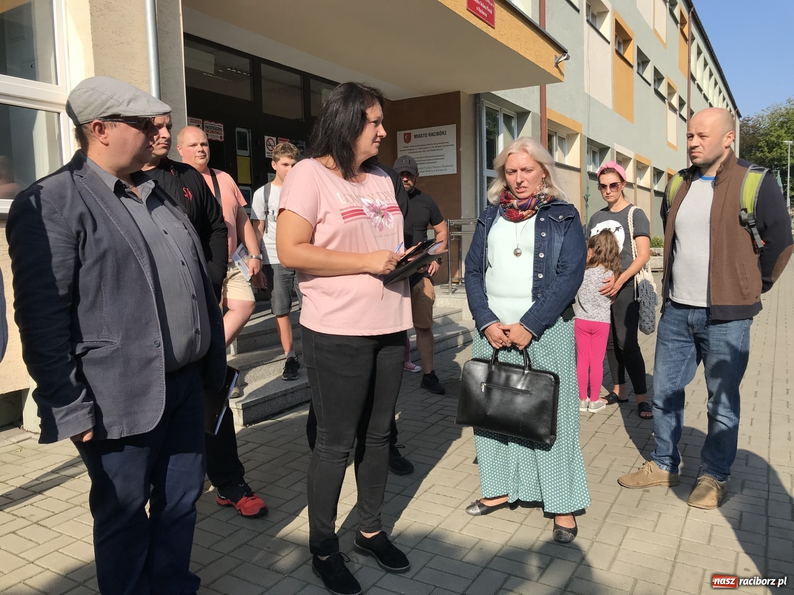 Zdjęcie w galerii na portalu naszraciborz.pl: Raciborskie Veto, Konfederacja i Populus Active o segregacji sanitarnej w szkołach wiadomości z regionu