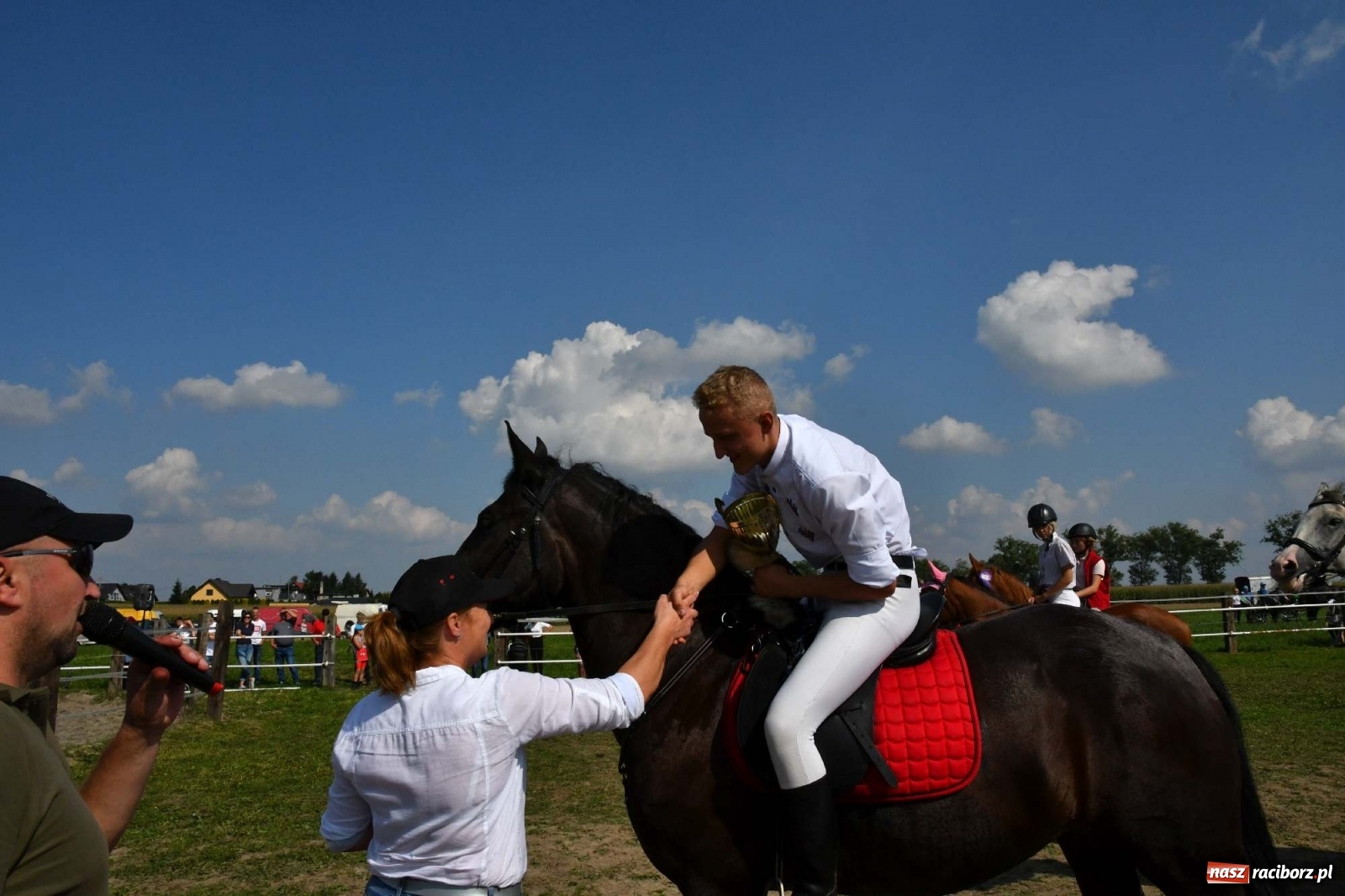 Zdjęcie w galerii na portalu naszraciborz.pl: Hubertus w Żerdzinach. Jakub Niedbała dopadł lisa [FOTO i WIDEO] wiadomości z regionu
