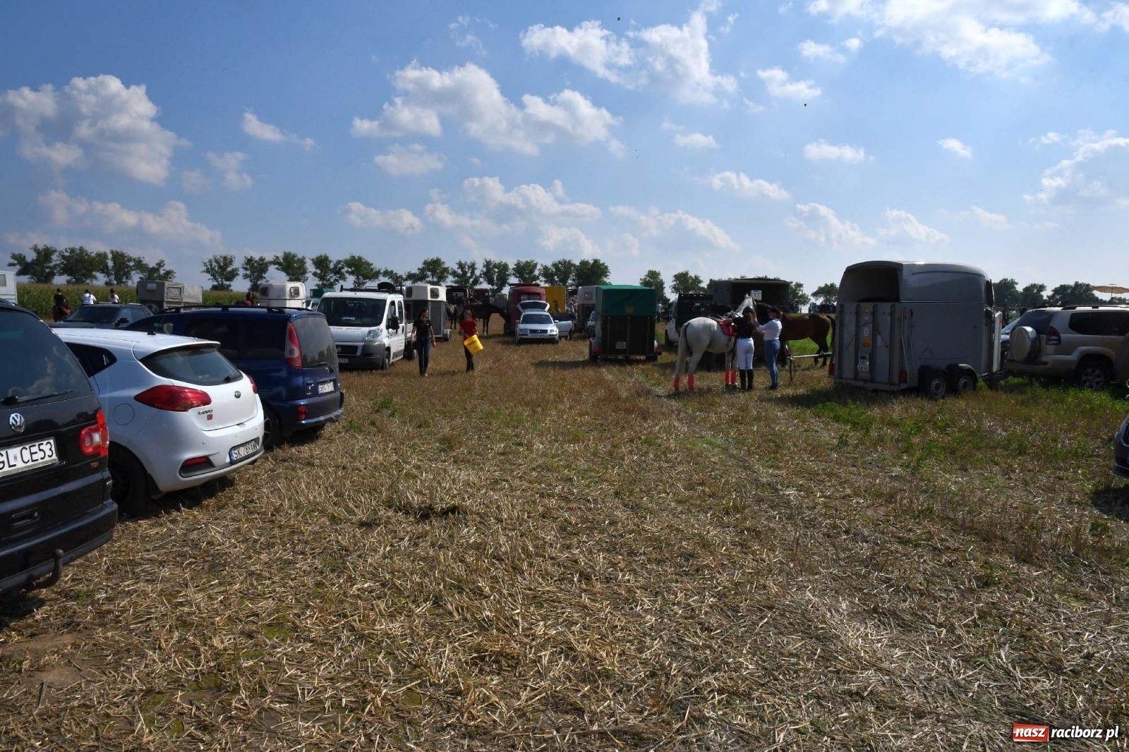 Zdjęcie w galerii na portalu naszraciborz.pl: Hubertus w Żerdzinach. Jakub Niedbała dopadł lisa [FOTO i WIDEO] wiadomości z regionu