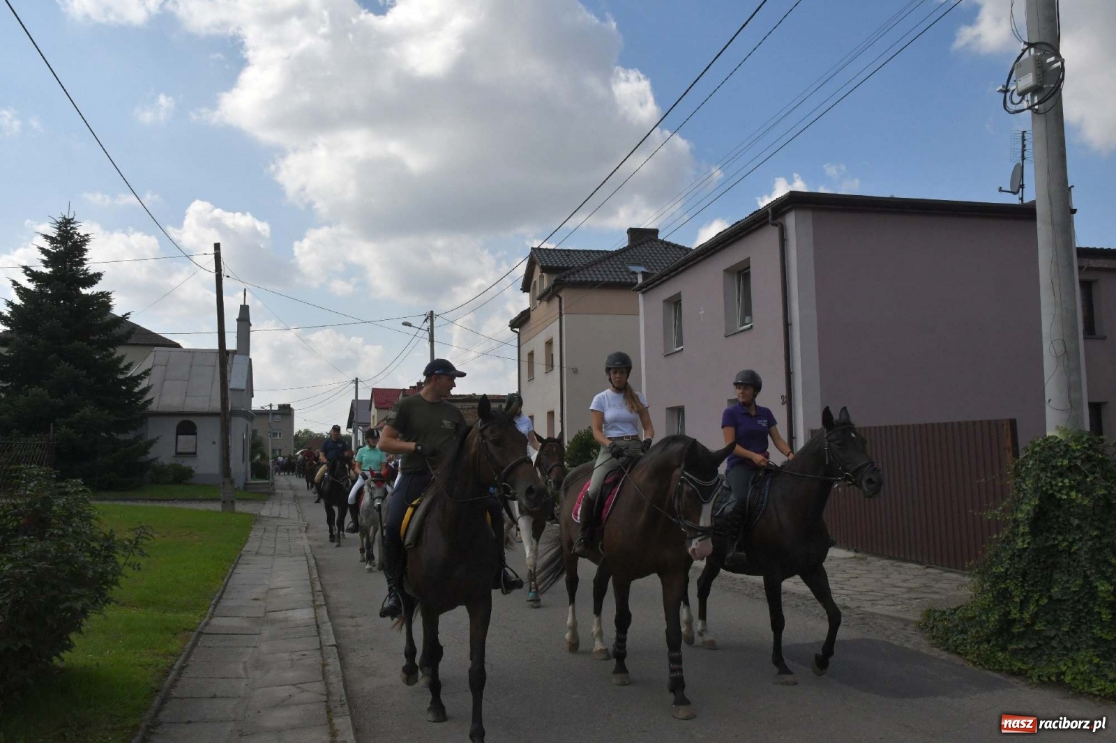 Zdjęcie w galerii na portalu naszraciborz.pl: Hubertus w Żerdzinach. Jakub Niedbała dopadł lisa [FOTO i WIDEO] wiadomości z regionu