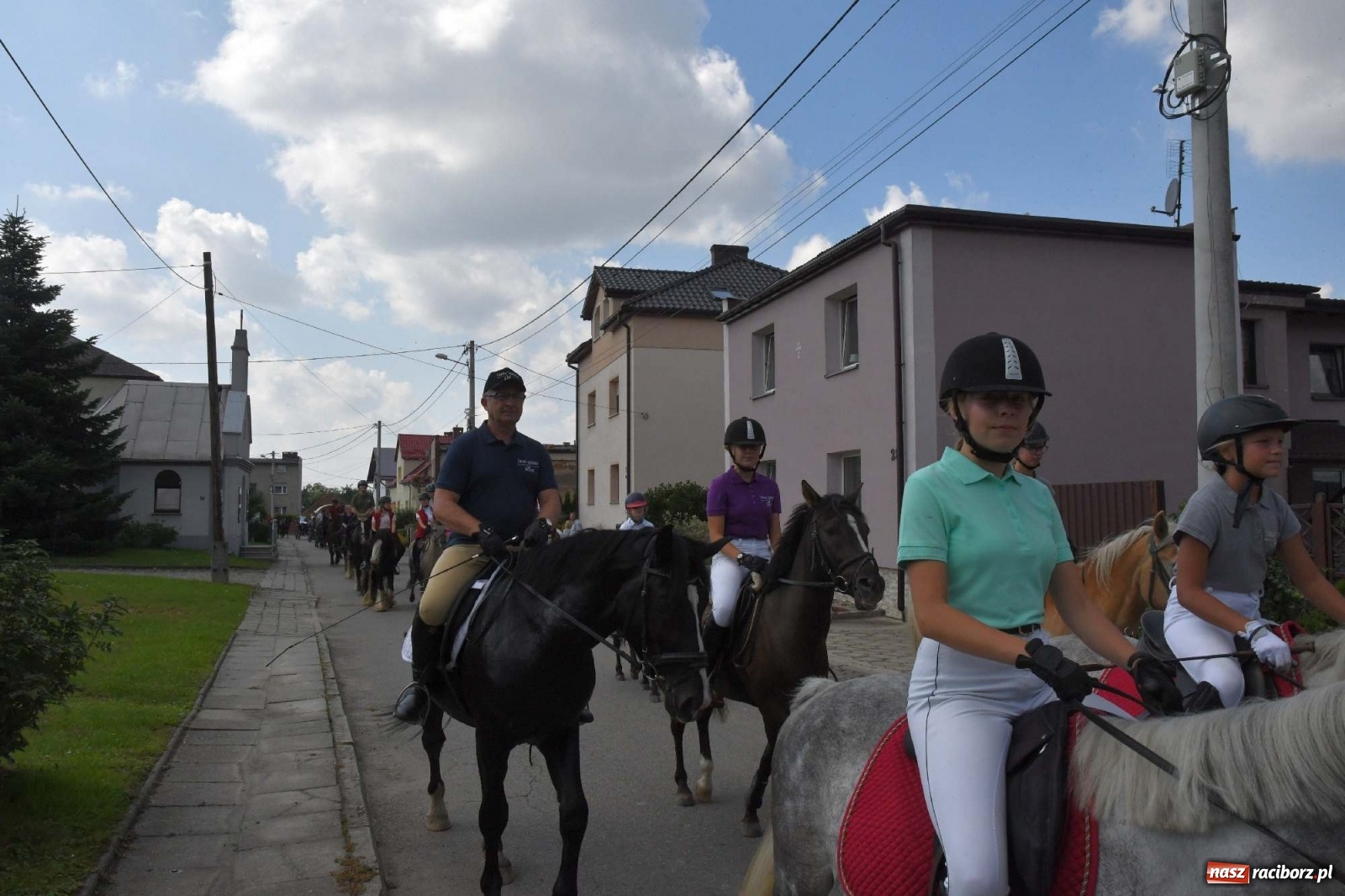 Zdjęcie w galerii na portalu naszraciborz.pl: Hubertus w Żerdzinach. Jakub Niedbała dopadł lisa [FOTO i WIDEO] wiadomości z regionu
